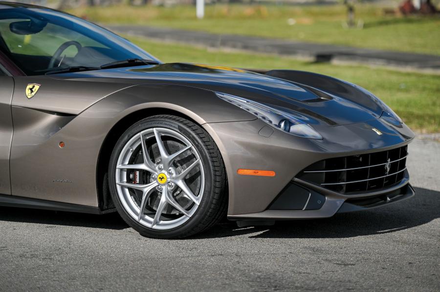 Детали экстерьера Ferrari F12berlinetta The Grand Tourer (226891) 2017 года  (фото 11 из 31)